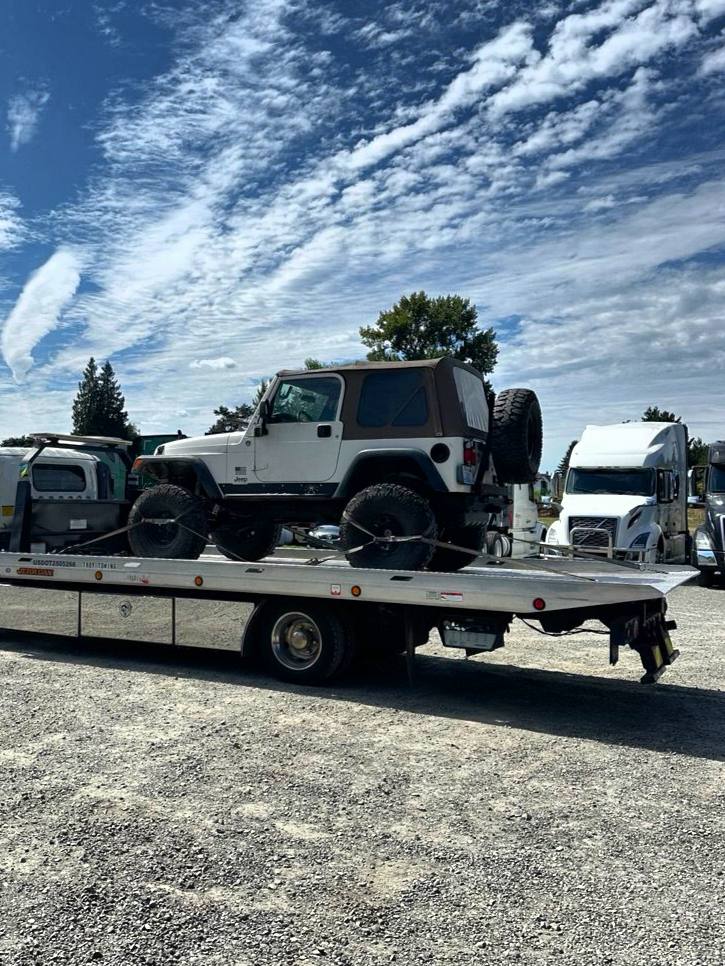 Recovery Jeep on flatbed